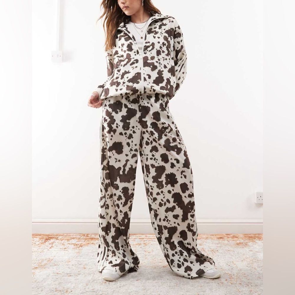 NWT RARE Adidas Originals Satin Wide Leg Animal Cow Print Track Pants 2XS - Picture 3 of 8